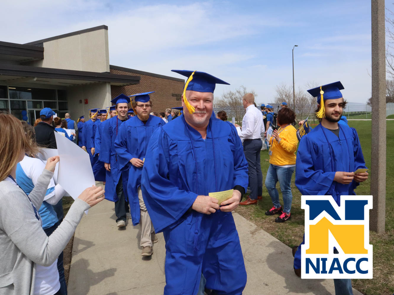 niacc_grad-6