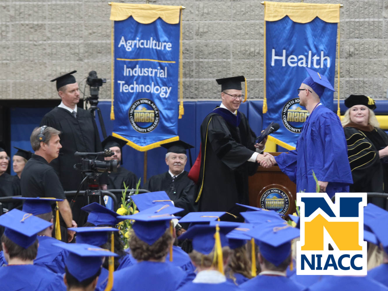 niacc_grad-74