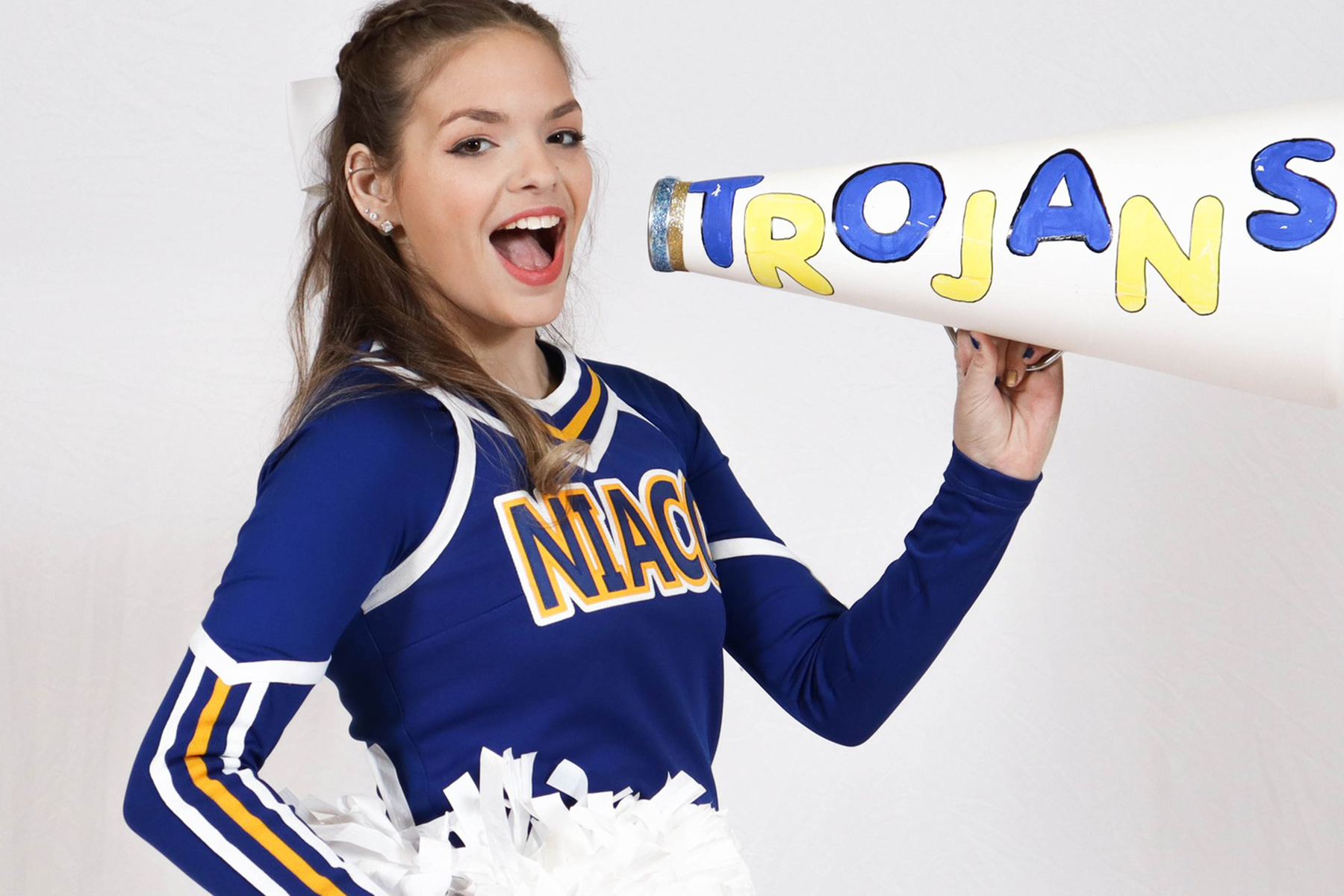 NIACC Cheerleader
